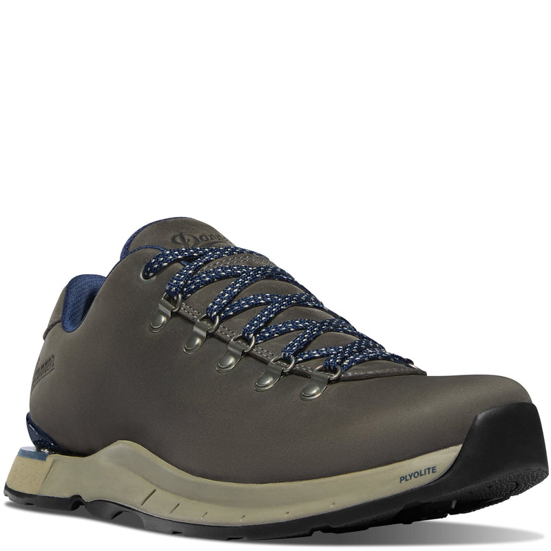 Cargue la imagen en el visor de la galería, Danner Mountain Overlook Charcoal - Fearless Outfitters
