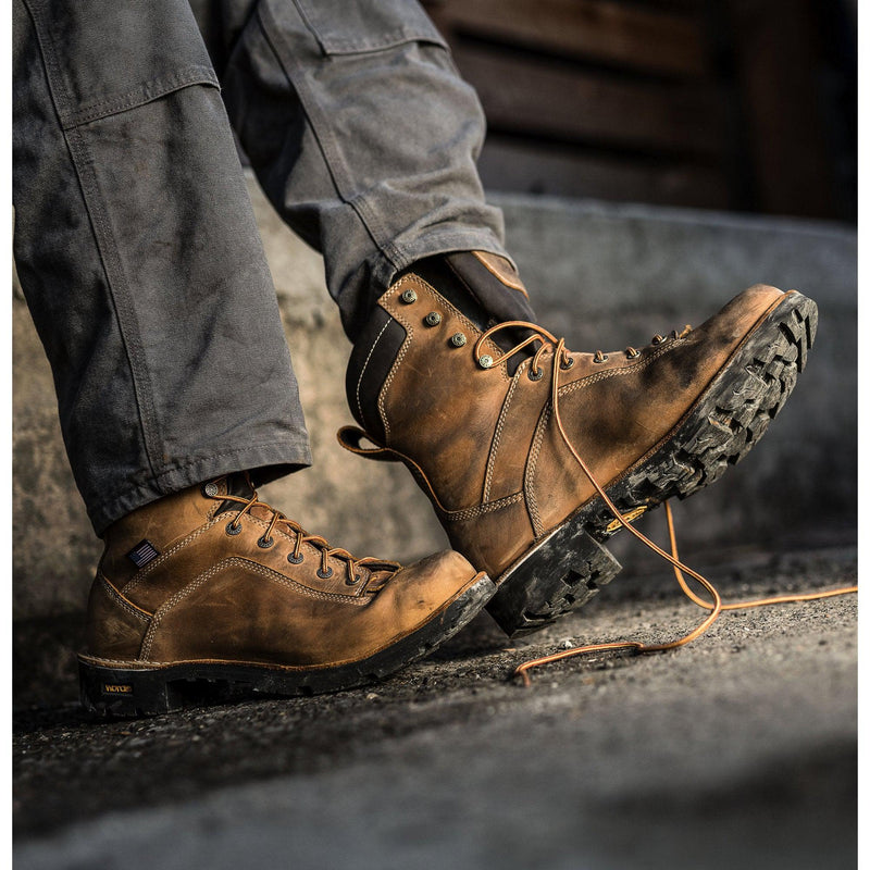 Cargue la imagen en el visor de la galería, Danner Quarry USA 8&quot; Distressed Brown 400G NMT - Fearless Outfitters
