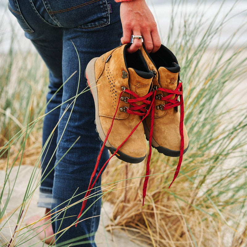 Cargue la imagen en el visor de la galería, Danner Women&#39;s Inquire Chukka 4&quot; Brown/Red - Fearless Outfitters
