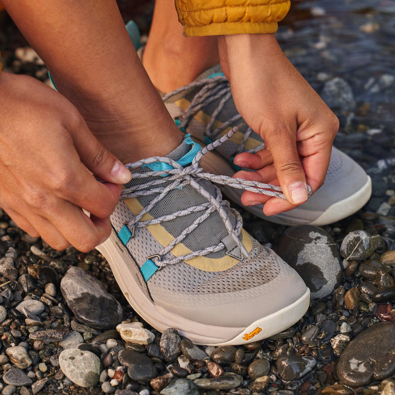 Cargue la imagen en el visor de la galería, Danner Women&#39;s Rivercomber 3&quot; Wild Dove/Bright Blue - Fearless Outfitters
