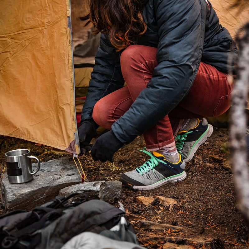 Cargue la imagen en el visor de la galería, Danner Women&#39;s Trail 2650 3&quot; Gray/Blue/Spectra Yellow - Fearless Outfitters
