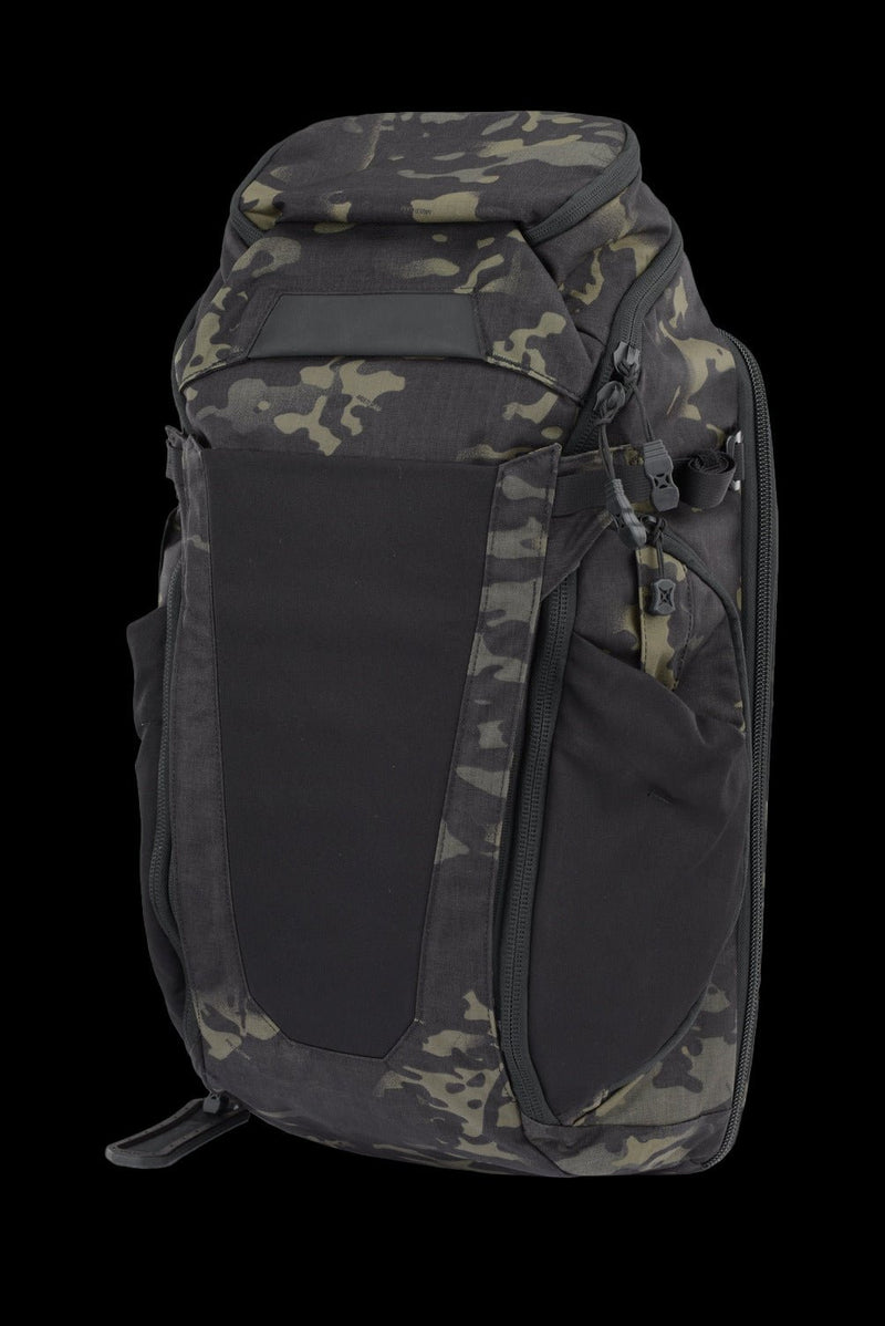 Cargue la imagen en el visor de la galería, Vertx® Gamut Overland Pack - Fearless Outfitters
