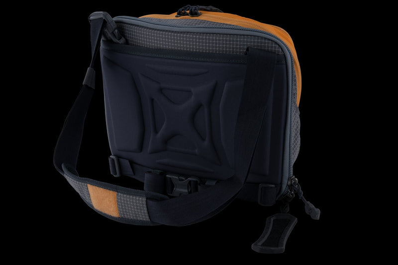 Cargue la imagen en el visor de la galería, Vertx® Tourist Sling Pack - Fearless Outfitters
